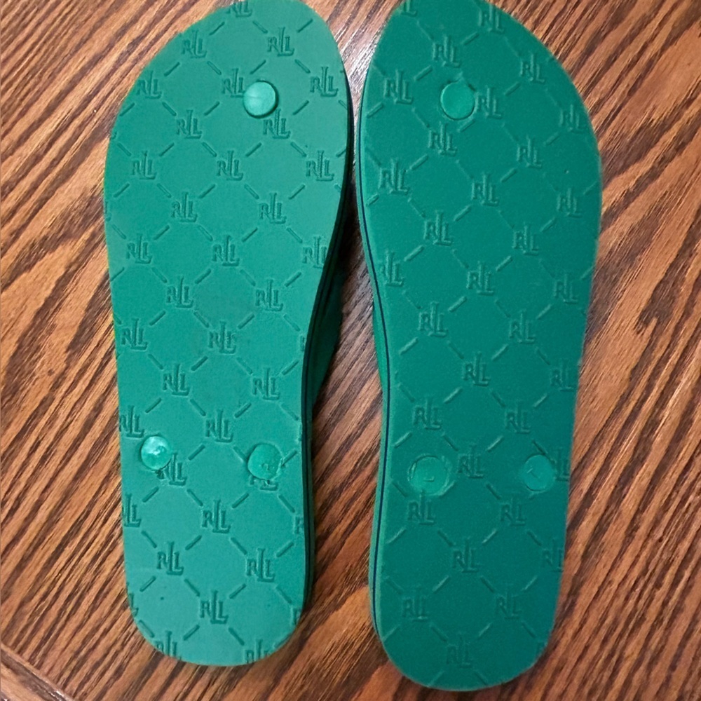 Lauren Ralph Lauren Green Flip Flop Sandals Size 7-8 NWOT - Picture 7 of 9